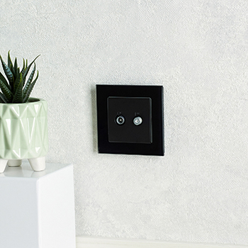 электроустановочные изделия IEK Brite - пример установки