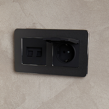 рамка 2-постовая IEK РУ-2-1-Бр металл титан RE Brite - пример установки