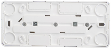 Этюд белый розетка открытая 3-мест заземление шторки IP20