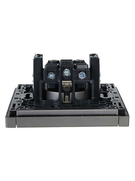 Фортепиано сталь розетка скрытая 1-мест заземление IP20 