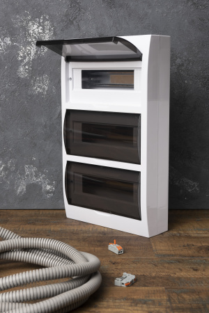 Бокс 36мод навесной белый черная прозрачная дверь IP41 PROXIMA EKF