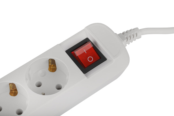 Удлинитель 3-мест 3м ПВС 3*0,75 белый выкл ЭРА  Greenline