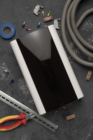 Бокс 15мод навесной белый черная прозрачная дверь IP41 SlimBox EKF