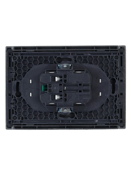 Фортепиано сталь розетка скрытая 2-мест заземление шторки быстрозажим. клем. IP20 