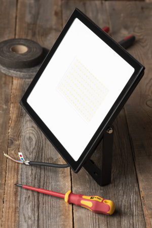 Прожектор свд 100Вт 6500К 8000лм черный IP65 110° Luma EKF