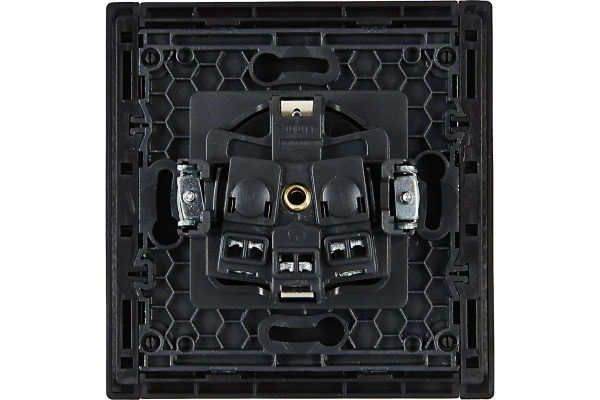 Фортепиано черный механизм розетки скрытая 1-мест заземление шторки IP20 