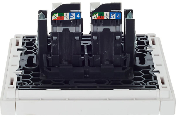 Фортепиано белый механизм RJ45 2x8(8) скрытая 2-ая кат.5е