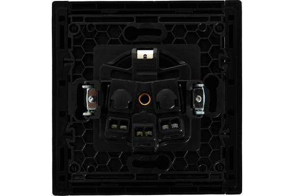 Фортепиано черный механизм розетки скрытая 1-мест заземление IP20 