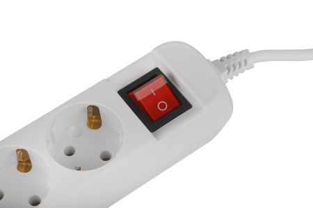 Удлинитель 3-мест 1,5м ПВС 3*1 белый выкл ЭРА  Greenline