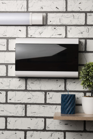 Бокс 15мод навесной белый черная прозрачная дверь IP41 SlimBox EKF