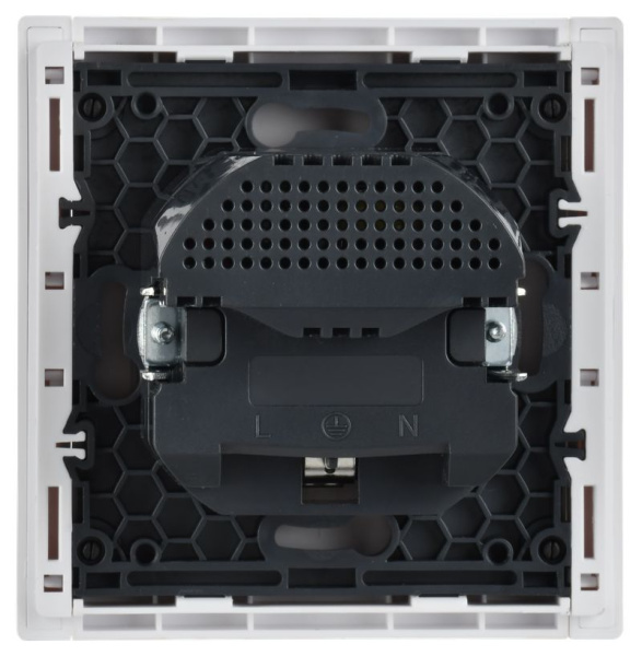 Фортепиано белый розетка скрытая 1-мест заземление шторки USB А+А IP20 