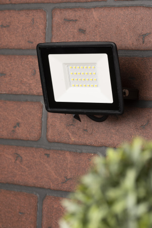 Прожектор свд 30Вт 6500К 5600лм черный IP65 110° Luma EKF