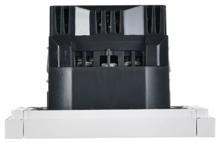 Фортепиано белый розетка скрытая 1-мест заземление шторки USB А+А IP20 