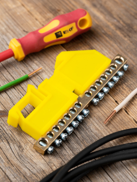 Шина нулевая 6*9 14групп DIN-изолятор типа "Стойка" желтый на DIN-рейку EKF 